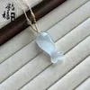 Nuevo colgante de pez ojo de gato estilo chino, colgante de pez pequeño con piedra ojo de gato de colores, accesorios de cadena para clavícula tejidos a mano al por mayor