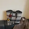 2026 Bolso de un solo hombro a cuadros de alto valor, moderno, gran capacidad, personalizado, elegante, retro, para el día a día, tipo tote