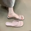 Sandálias Chuyuji estilo francês, sapatos elegantes de calçar sem cadarço em couro envernizado de salto baixo para uso externo e no trabalho, novo modelo de verão para combinar com saias