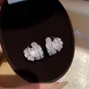 Brincos de Tarraxa Coração de Pena Prata Diamante Planta Zircônia Estilo Minimalista Moderno Brincos de Luxo Leve High-End Moda para o Dia a Dia para Mulheres