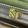 Anillo de Oro Retro de Alta Gama Transfronterizo para Mujer Diseño de Nicho Anillo Personalidad Simple Estilo Frío Anillo para Dedo Índice Venta al por Mayor