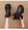 Botas Martin femininas de sola grossa, nova coleção outono/inverno 2026, estilo britânico, adequadas para mulheres baixinhas, retrô e versáteis, bico redondo, forradas com fleece, botas curtas