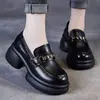 Zapatos de Cuero Marrones Pequeños Estilo Retro Británico para Mujer 2026 Otoño Nueva Llegada Zapatos de Corte Medio Zapatos Mocasines de Suela Gruesa Zapatos de Tacón Medio Grueso para Mujer