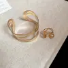 Pulseira Redonda de Acrílico Estilo Metal Europeu e Americano Transfronteiriça, Pulseira de Luxo Leve de Alta Qualidade, Acessório de Mão Moderno e Personalizado Estilo Feriado