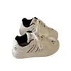 Zapatos de pan de lunares para mujer 2026 nuevo estilo coreano versátiles de nicho con sentido de diseño versátiles suela gruesa estudiantes casuales zapatillas de plataforma para mujer