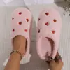 Novas Pantufas de Pelúcia com Cabeça de Coração Tamanho Grande Femininas de Inverno Quentes para Casa Pantufas de Algodão Versáteis da Moda