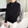 Suéter color block, peça básica masculina da moda, estilo popular de celebridade da internet, nova coleção outono/inverno 2026, malha masculina estilosa e descolada