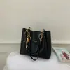 Bolso de mano grande cruzado estilo coreano vintage casual para el trabajo y los desplazamientos, nuevo bolso de hombro tipo tote tejido 2026