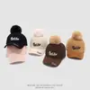 Gorra de béisbol retro estilo Ins para niños de lana de cordero de los Red-Sox, gorra de bloques de color con pompón para otoño e invierno