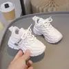 Zapatos Deportivos para Niñas 2026 Otoño Nuevo Estilo Niño Pequeño Suela Suave Ligeros Zapatos de Papá Versátiles Zapatos Casuales para Caminar para Bebé Niño