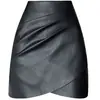 Falda de mujer anti-exposición, otoño 2026 nuevo, minifalda ajustada de cuero PU, falda de línea A de cintura alta para mujeres petite, falda bodycon