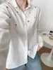 Moda Otoño 2026: Bordado de Caricatura Artística Cardigan Holgado para Mujer Camisa de Manga Larga Top Tendencia al por Mayor