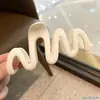 Pinza para el Cabello para Mujeres con Poco Volumen de Cabello, Nuevo Estilo de Alta Gama 2025, Pinza para el Cabello de Tamaño Mediano en la Parte Posterior de la Cabeza, Pinza de Tiburón Pasador Accesorio para el Cabello