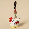 Pingente de chaveiro de carro de galinha em madeira maciça esculpido à mão, decoração de bolsa unissex, ornamento decorativo, presente de aniversário