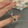 V Jinbao Família Colar de Saia Pequena Versão Alta Madrepérola CNC Banhado Ouro Rosa 18K Corrente de Clavícula em Forma de Leque Acessórios de Joias