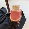 Bolsa Pequena de Verão 2026 Novo Estilo Bolsa de Balde Casual com Corrente Bolsa Transversal Casual Simples Bolsa de Mão com Pérolas para Mulheres
