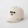 Gorro de Bebé con Visera Corta, Gorra de Béisbol Estilo Coreano con Elegante Bordado de Letras, Gorra Infantil de Primavera y Otoño para Protección Solar al Aire Libre, Moderno