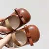 Suministro directo de fábrica Zapatos de princesa coreanos de otoño para niñas Zapatos de una sola capa versátiles Zapatos de cuero Suela blanda Zapatos para bebé Zapatos para bebé y niño pequeño