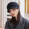 Gorro de Invierno para Mujer, Cortavientos y Resistente al Frío, Cálido Gorro de Punto, Nuevo Otoño e Invierno 2025, Versátil, Protección para las Orejas, Gorro de Lana, Boina