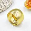 Nuevo y creativo anillo para servilletas de cuentas redondas con patrón esmerilado para hotel, hebilla metálica para servilletas, fabricantes de anillos para servilletas al por mayor