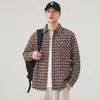 Camisa xadrez retro americana para homens, marca moderna de outono resistente, corte solto, jaqueta camisa de manga comprida com gola de lapela masculina atacado