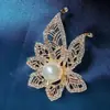 Broche de Alto Bom Gosto Moda de Nicho Versátil Estilo Levemente Luxuoso Feminino Corsage Camélia Acessórios para Festa de Casamento em estoque Atacado