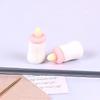 Simulación de una pequeña botella de leche, crema, pegamento, pequeños accesorios, hechos a mano, bricolaje, pequeños accesorios, casa de muñecas, micropaisaje, bricolaje, resina, pequeños accesorios.
