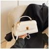 Bolso cuadrado pequeño de mano de sensación de alta gama 2025 nuevo bolso de hombro de moda coreana bolso bandolera simple casual de nicho