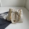 Bolso de Cubo Acolchado con Cadena de Moda para Mujer 2024 Nueva Moda Bolso Tote de Color Sólido Gran Capacidad Bolso de Axila