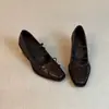 Versión de Piel de Oveja Primavera Nueva Estilo Francés Silencioso Retro Moño Punta Cuadrada Mary Jane Zapatos de Tacón Medio-Alto Piel Genuina para Mujer