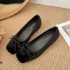 2026 Nuevos Zapatos Mary Jane de Otoño con Lazo de Boca Baja Cuadrados de Punta Estilo Coreano Simple Cuña de Terciopelo Zapatos de Temporada Única