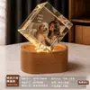 Bola de cristal creativa, luz de noche de madera maciza, lámpara ambiental de escritorio, decoración de mesita de noche, temática de mascotas gato y perro, regalo de recuerdo personalizable