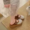 Peças de Roupa de Verão Femininas 2026 Novo Estilo Sandálias de Encaixe Tecidas Vazadas com Solado Grosso Estilo Francês com Saias Mules Birkenstock de Bico Fechado