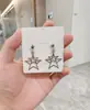 Aretes de Aleación para Mujer, Puesto de Mercado Nocturno, Elegantes Aretes de Perlas de Imitación, 2 Yuanes, Aretes Populares en Línea, Venta al por Mayor para Vendedores Ambulantes