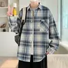Camisa de manga larga para hombre, camisa a cuadros casual y holgada para primavera y otoño, chaqueta con solapa estilo americano, prenda exterior moderna y elegante