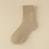 Calcetines Zhuji para Niñas en Otoño e Invierno Calcetines Gruesos con Felpa Adicional para Mujer Calcetines Cálidos de Media Pantorrilla Invierno Sencillos de Color Puro Calcetines para Mujer