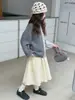 Suéter para Niña Otoño/Invierno 2025 Nueva Moda Mediano a Grande Ropa de Punto de Otoño para Niños Top Casual con Bloques de Color para Niña