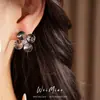 Aretes de Aguja Plateada con Incrustaciones de Circonita y Diamante, Diseño de Flor Redonda, Estilo Coreano, Aretes Únicos y de Nicho, Lujo Ligero, Sensación de Alta Gama, Venta al por Mayor