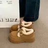 Sapatos de Algodão Fofos Moda Solado Grosso Forro de Pelúcia Sapatos Casuais Femininos Novo Estilo Outono/Inverno 2026 Quente Confortável Mocassins com Fivela
