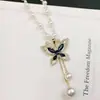 Collar de Perlas de Camelia que Gotea Aceite Nueva Moda para Mujer Exquisita Cadena Larga para Suéter Colgante Versátil de Ropa de Alta Gama