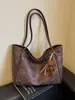 Bolsa Tote Ombro Único Casual Estampa de Leopardo para o Dia a Dia Retrô Grande Capacidade Camurça Feminina Outono/Inverno 2026 Floresta Fofa