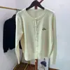 Cárdigan de punto bordado de gatito dulce y versátil para mujer, fino y holgado para primavera y otoño, cuello redondo, manga larga, suéter abrigo negro