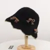 Chapéu bucket de tricô Melard em lã de alpaca para mulheres, quente de outono, afina o rosto, moderno