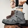 Botas Martin Masculinas 2024 Outono Novo Casual Esportivo Cano Alto Moda Versátil Montanhismo Leve Moderno Botas de Trabalho