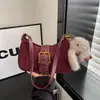 Bolsa Satchel Retro de Design de Nicho Bolsa Bolinho para Mulheres Novo Estilo Inverno 2025 Estilo Estrangeiro Versátil Bolsa de Ombro Único Transversal de Luxo Leve