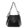 2025 Piel Genuina Super Caliente Bolso Cubo Portátil Nuevo Moda Mujer Verano Cruzado Más Fácil de Combinar Para Salir Exquisito Bolso de Hombro
