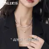 Collar de Cadena Hueso de Serpiente Doble Capa Plateado para Mujer, Nuevo Estilo Cadena para Suéter, Lujo Ligero, Sensación de Alta Gama, Versátil para Otoño e Invierno, No se Desvanece