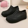 Aumentador de altura oculto Moda Botas de lluvia para mujer Zapatos impermeables Botas de lluvia antideslizantes Caña corta Slip-on Nuevo estilo coreano Resistente al desgaste Comercio transfronterizo