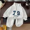 Traje Casual para Niños Estilo Nuevo 2026 Primavera/Otoño Ropa Infantil Niños Bebé Sudadera Elegante Conjunto de Dos Piezas