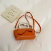 Bolsos de Diseño Nicho para Mujer Verano 2026 Nuevo Estilo Bolso Cruzado Dulce y Único Bolso de Mano de Moda Simple Estilo Coreano